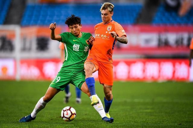 IM体育官方网站-强强对话再度上演，球队为荣耀全力以赴