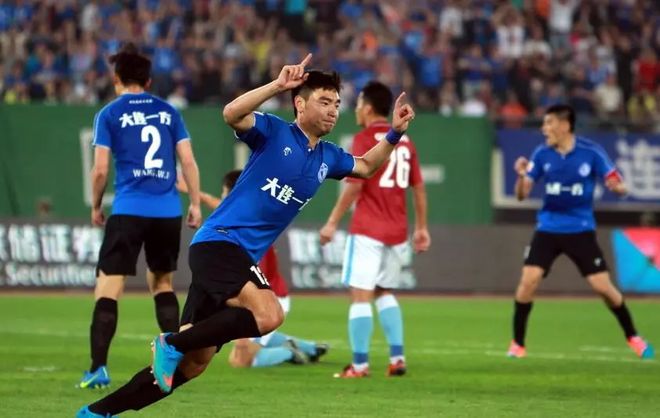 大连一方主场战平对手,保持不败战绩 大连一方主场战平对手,保持不败战绩