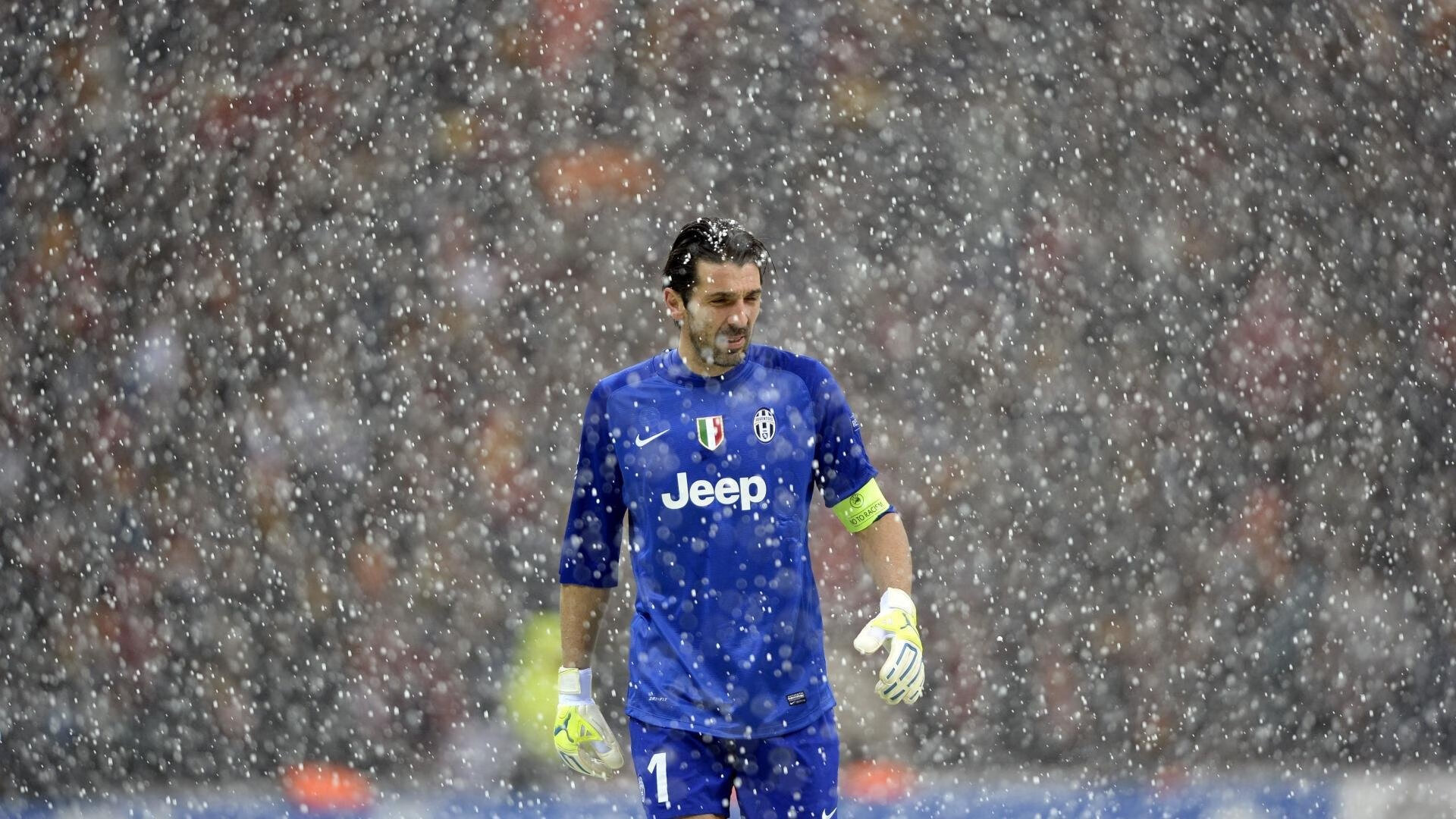 阿尔瓦雷斯完成自我救赎,巴拉圭封锁日本—绿茵场上的命运交响